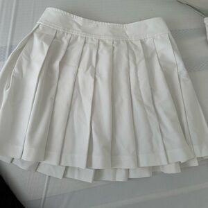 Aritzia Sunday best pleated mini skirt